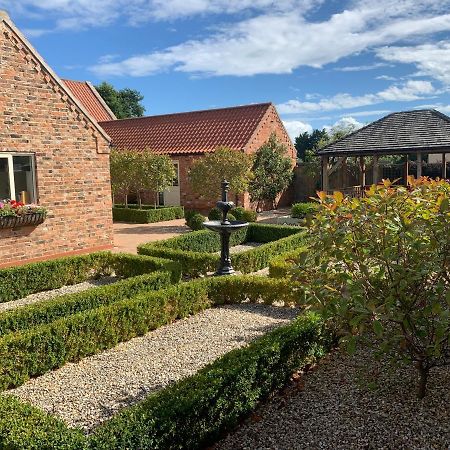 Meals Farm Holiday Cottages - The Stables North Somercotes Buitenkant foto